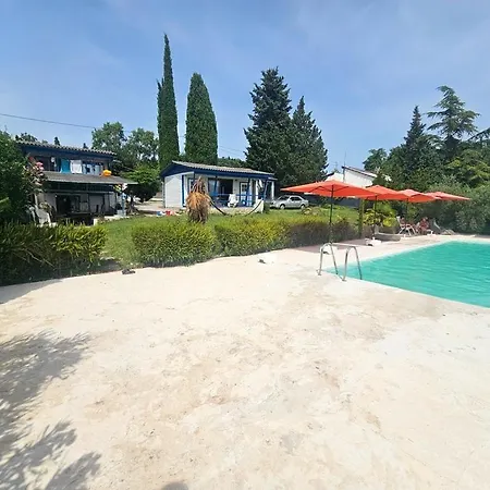 Seafront With Pool