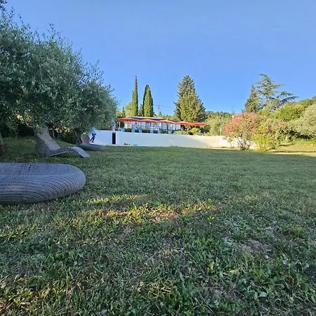 Apartment Seafront With Pool Ankaran